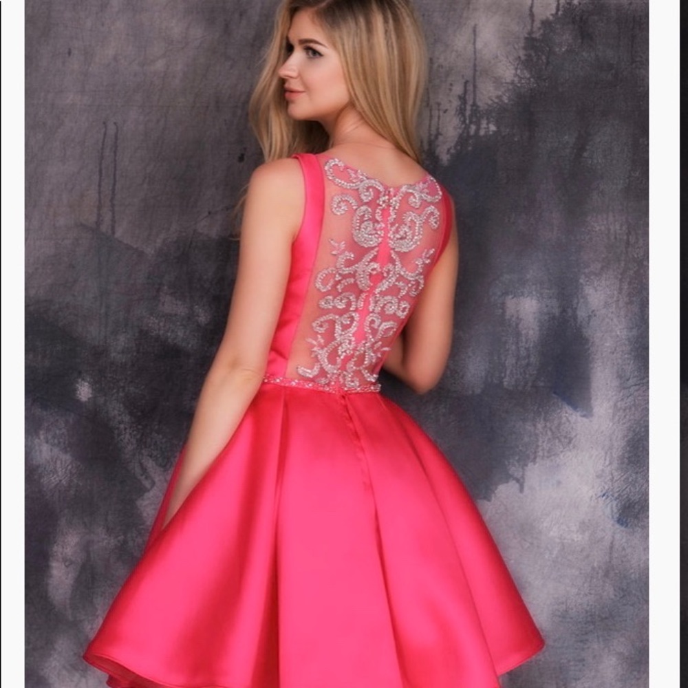 Dress - Picture 2 of 4